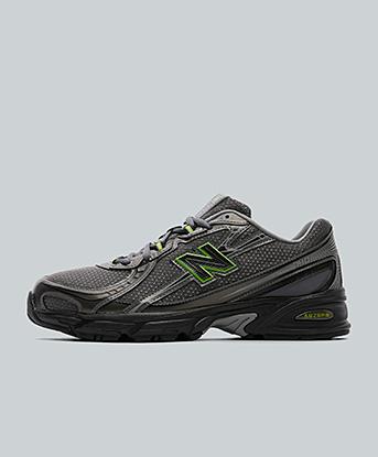 New Balance 740 Trainer