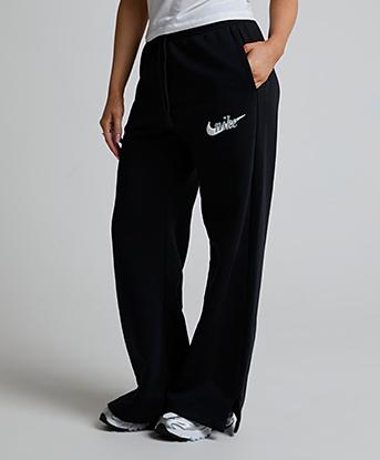 women's nike black tracksuit