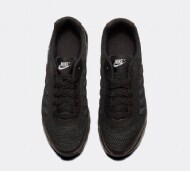 nike invigor junior trainers