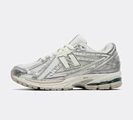 New Balance Womens 1906R Trainer - Silver - Size 3.5