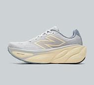 New Balance Womens Fresh Foam X More V5 Trainer - White - Size 4