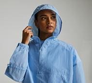 Monterrain Womens Glide Overhead Light Jacket - Blue - Size XS