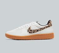 Nike Womens Field General Trainer - White - Size 5