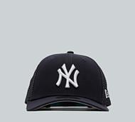 New Era New York Yankees 9SEVENTY Stretch Snap Adjustable Cap - Black - Size ONE SIZE